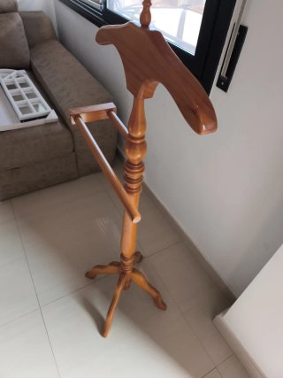 Perchero de madera