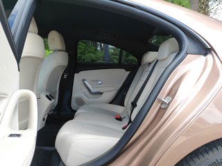 Mercedes-Benz CLA CLA 200 D DCT