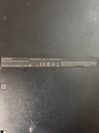PS3 Slim Negra + 2 mandos