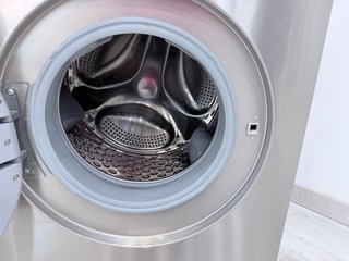 LAVADORA SECADORA BOSCH INOX 7/4 KG 1200 RPM A+++