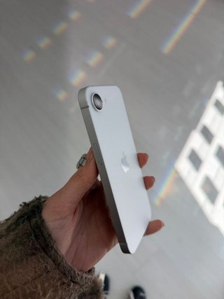 IPHONE 16e 128GB como nuevo