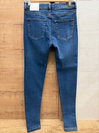 Vaquero Skinny azul Bershka Talla 36 SIN ESTRENAR