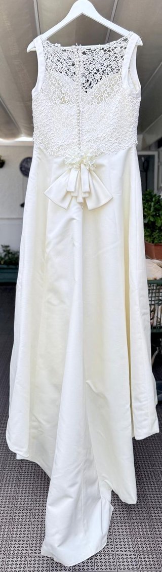 Vestido de Novia con Abrigo de Seda