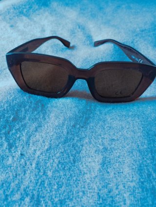 Gafas de sol marrones