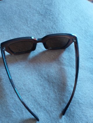 Gafas de sol marrones