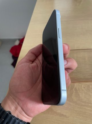 iPhone 15 128GB