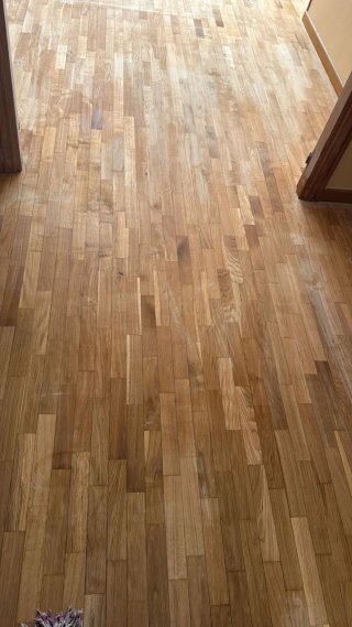 Parquet de madera montaje de muebles puertas etc