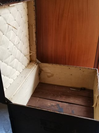 Baúl de viaje antiguo