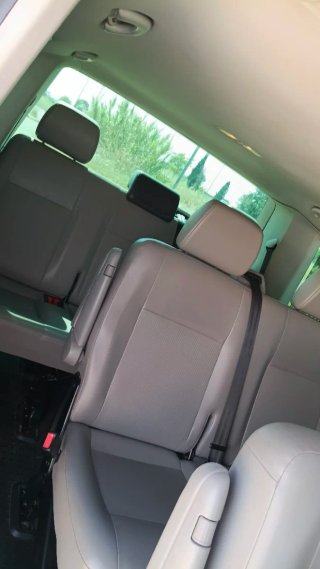 Servicio de Trasporte de pasajeros de 8 plazas