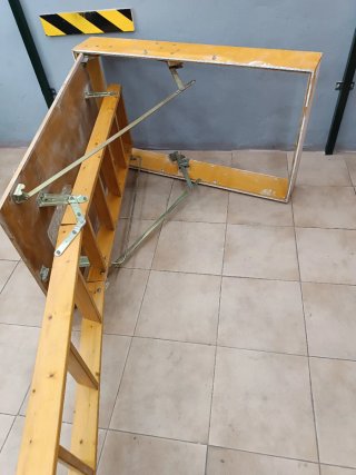 Escalera de altillo plegable madera