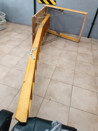 Escalera de altillo plegable madera