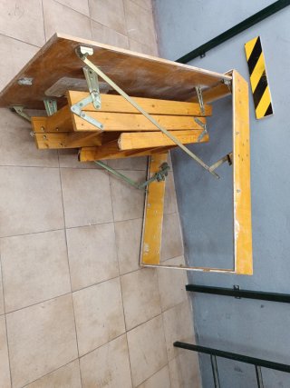 Escalera de altillo plegable madera
