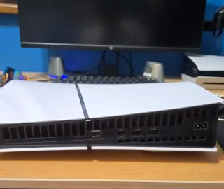 Playstation 5 Slim 1TB con Dualsense e Cavi