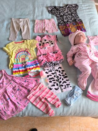 Muñeca Reborn con Ropita y Maletín