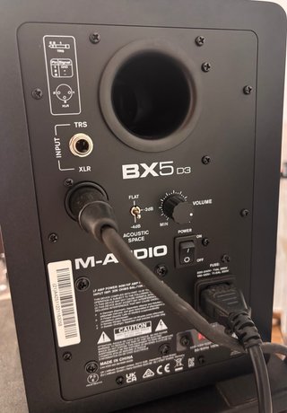 Traktor Kontrol S3 // Altavoces M Audio bx5