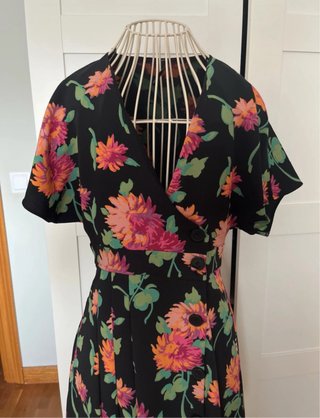 Vestido floral Zara