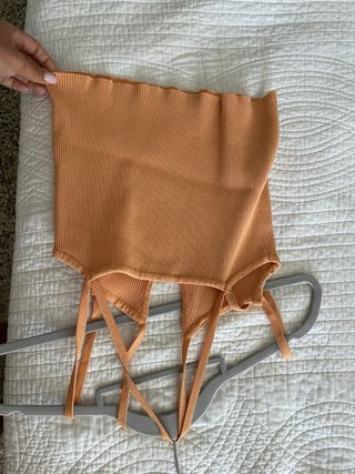 Top naranja M