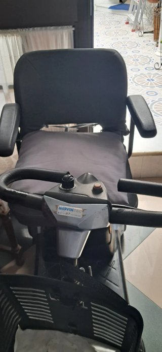 Scooter Eléctrica Negra
