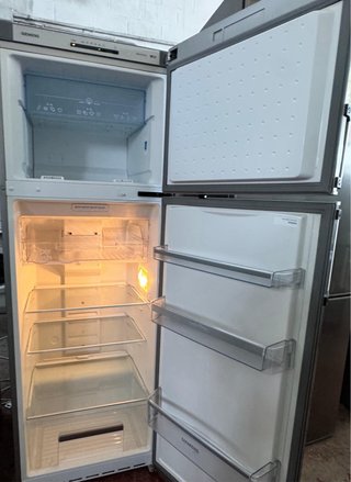 NEVERA DOS PUERTAS SIEMENS NO FROST EN INOX