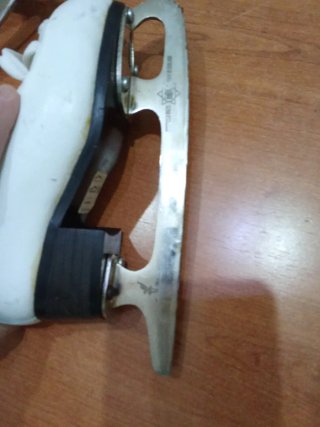 Patines de hielo blancos.Talla 27