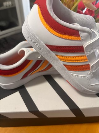 Tenis Adidas Niña Blanco/Rojo