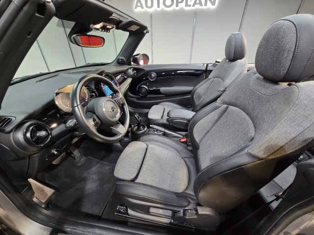 MINI Cabrio 2024