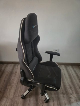 Silla gamer Newskill casi nueva