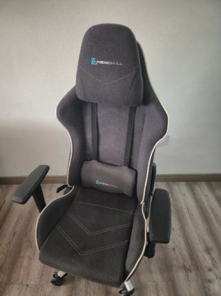 Silla gamer Newskill casi nueva