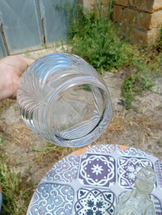 bottiglia in cristallo di boemia con tappo