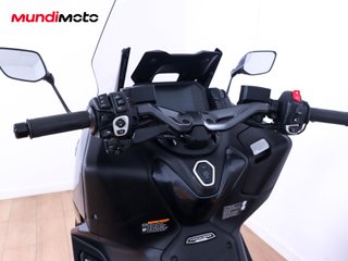 YAMAHA T-MAX 560 TECH MAX