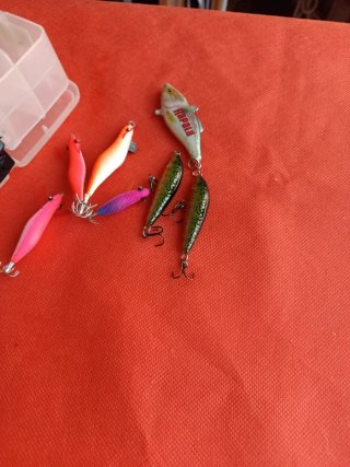 Lote señuelos pesca Rapala y otros