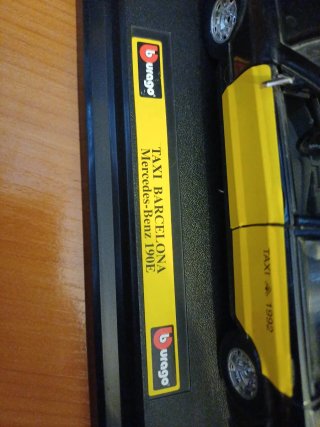 Burago Mercedes Benz 190E Taxi Barcelona  1/24