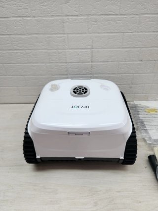 Robot Limpiafondos WYBOT C2 Vision Inalámbrico