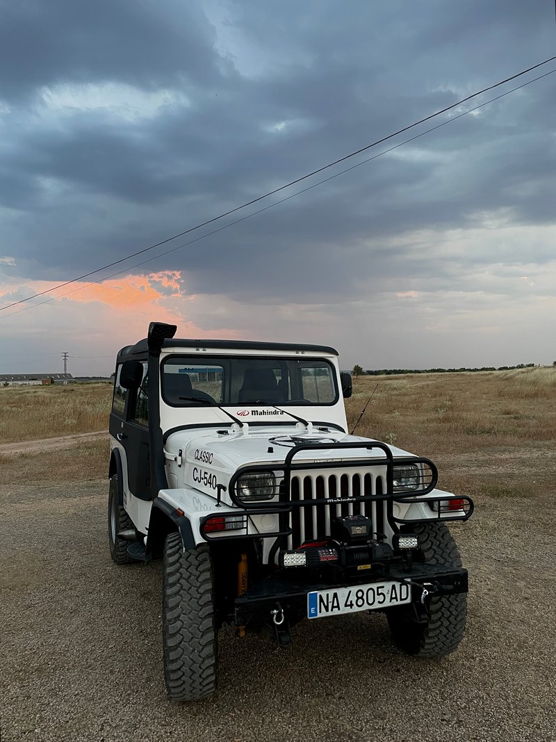 Mahindra Thar CJ-550 1991 - foto 1