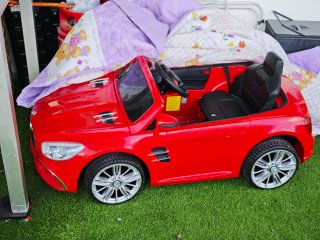 Coche eléctrico infantil Mercedes Rojo