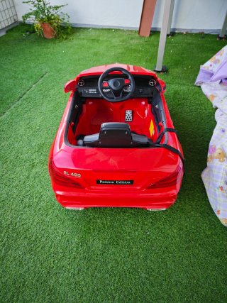 Coche eléctrico infantil Mercedes Rojo