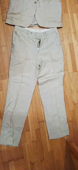 Traje de lino color beige para hombre