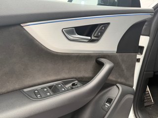 Audi Q8 50 TDI BLACK TECHO