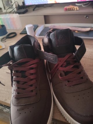 Zapatillas Kappa altas negras y marrones