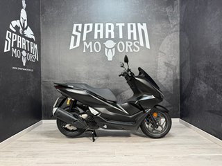 Honda PCX 125 DX ABS Negra