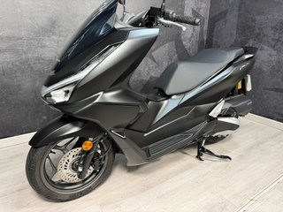 Honda PCX 125 DX ABS Negra