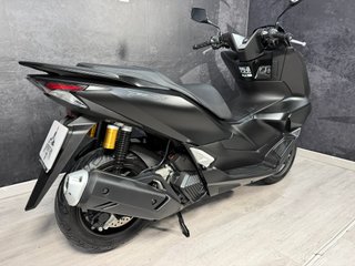 Honda PCX 125 DX ABS Negra
