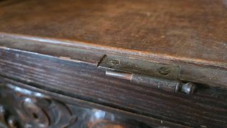 Escritorio antiguo s. XIX madera tallada
