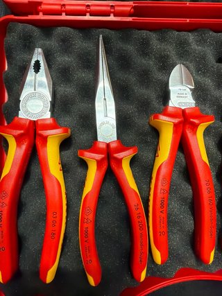 Juego Alicates y Destornilladores Knipex