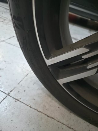 Llantas BMW 848M con neumáticos