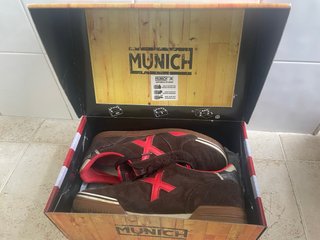 Munich XLS Talla 42 Marrón/Rojo