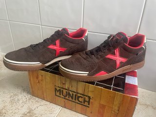 Munich XLS Talla 42 Marrón/Rojo