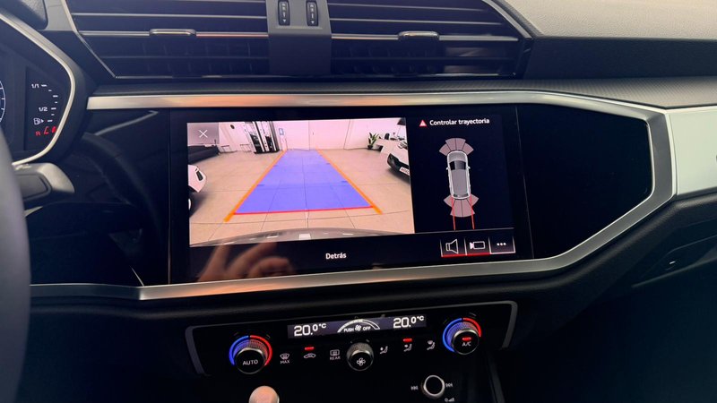 Audi Q3 2019, foto 30