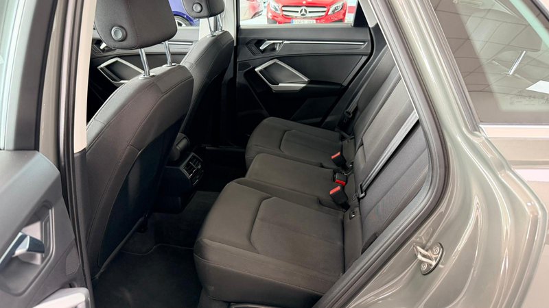 Audi Q3 2019, foto 33