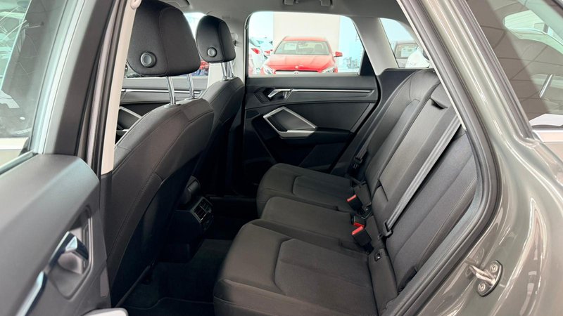 Audi Q3 2019, foto 34